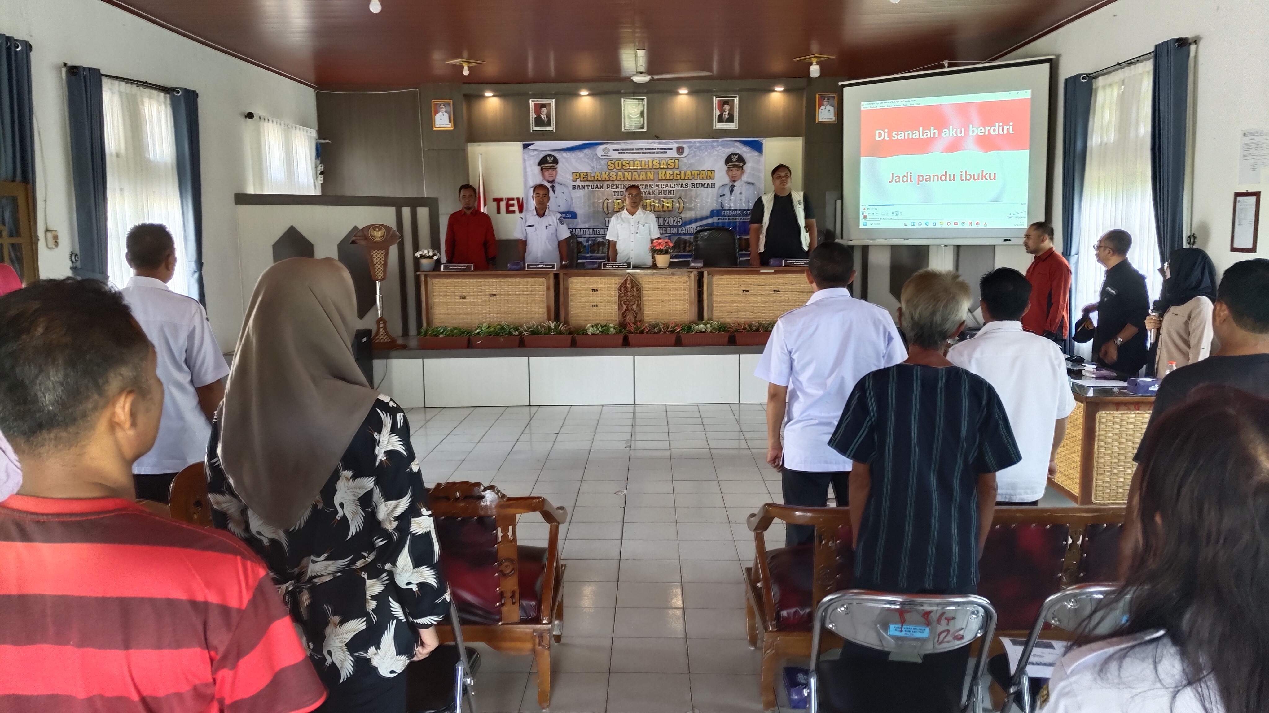 SOSIALISASI CALON PENERIMA BANTUAN PENINGKATAN KUALITAS RUMAH TIDAK LAYAK HUNI (PKRTLH) DI KECAMATAN TEWANG SANGALANG GARING